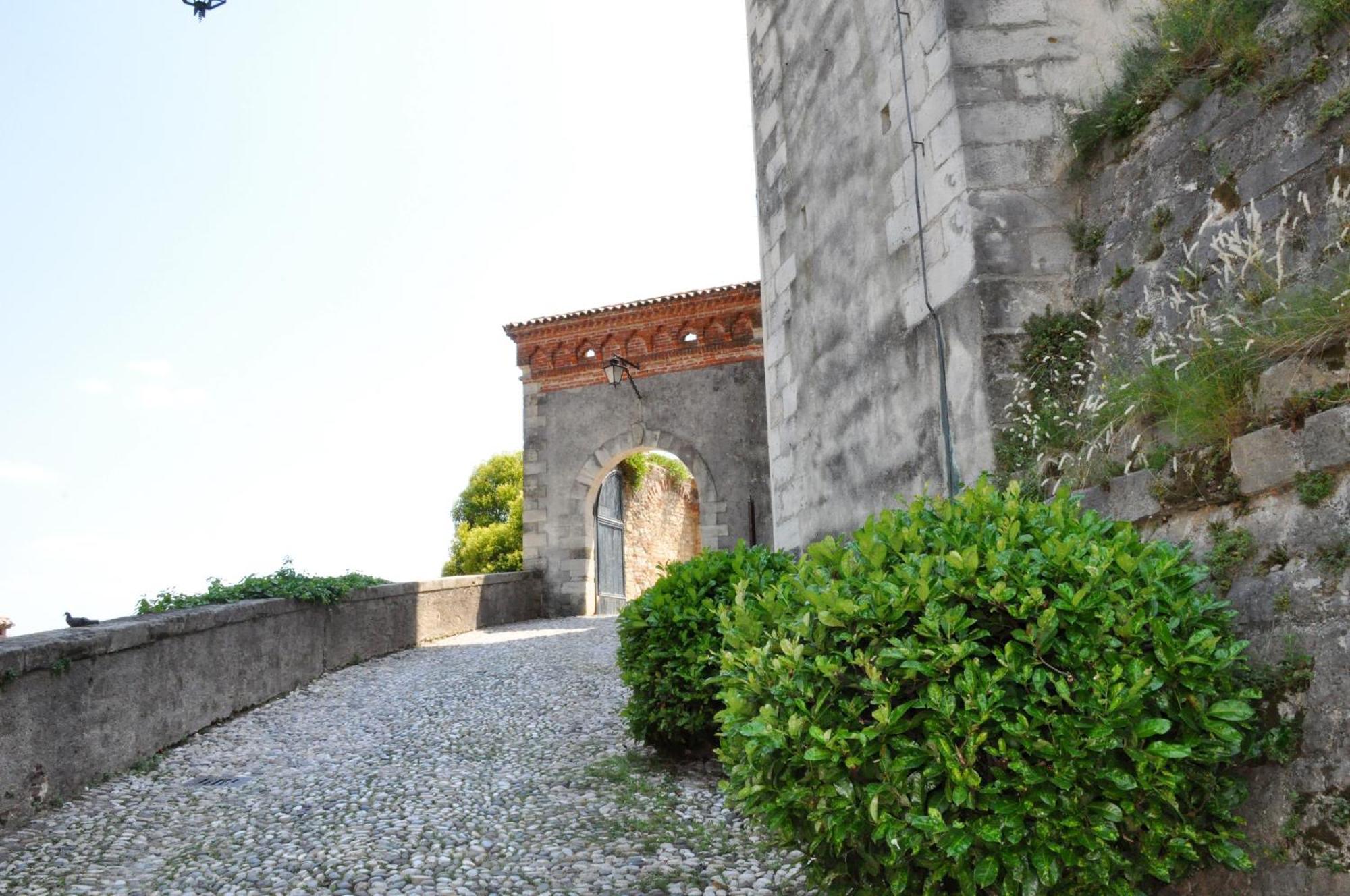 Nazionale Camere Montebelluna Esterno foto